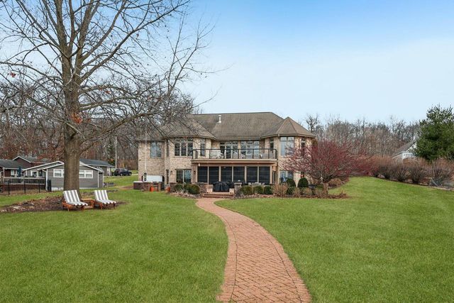 N4985 Arrowhead TRAIL, Juneau, WI 53039