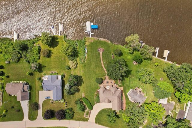 N4985 Arrowhead TRAIL, Juneau, WI 53039