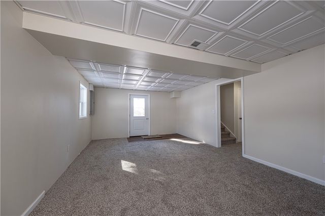 9 3rd St, Ligonier Twp, PA 15658