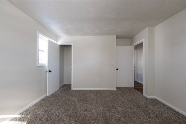 9 3rd St, Ligonier Twp, PA 15658