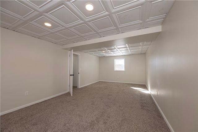 9 3rd St, Ligonier Twp, PA 15658