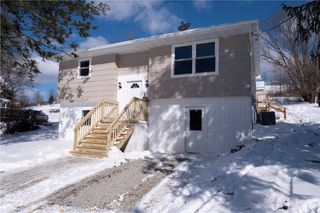 9 3rd St, Ligonier Twp, PA 15658