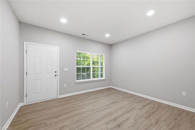 1914 Cedrow Drive, High Point, NC 27260