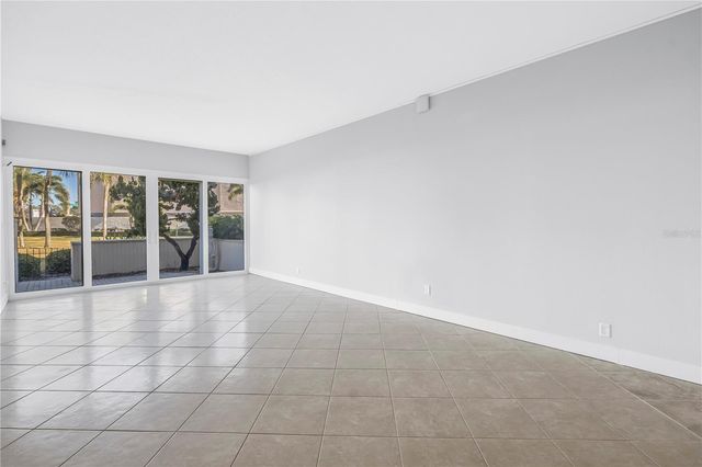 7400 SUN ISLAND DRIVE S 103, South Pasadena, FL 33707