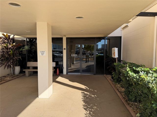 7400 SUN ISLAND DRIVE S 103, South Pasadena, FL 33707