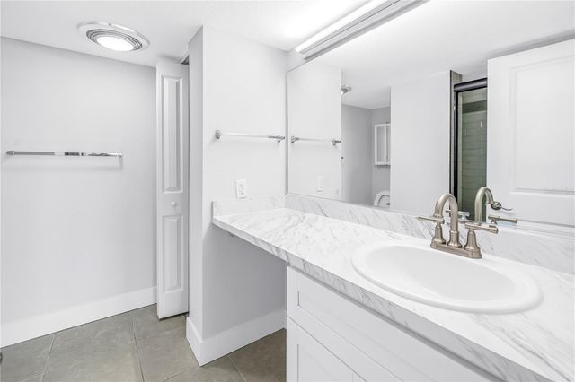 7400 SUN ISLAND DRIVE S 103, South Pasadena, FL 33707