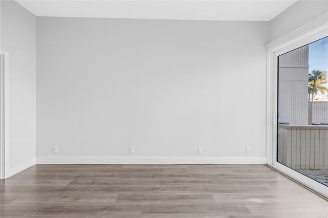 7400 SUN ISLAND DRIVE S 103, South Pasadena, FL 33707