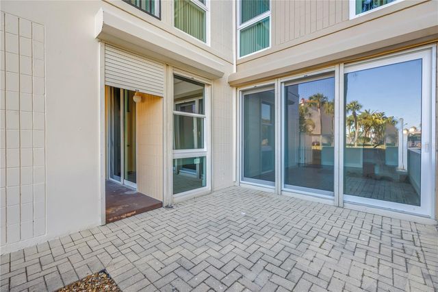 7400 SUN ISLAND DRIVE S 103, South Pasadena, FL 33707