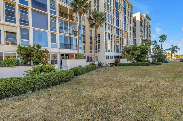 7400 SUN ISLAND DRIVE S 103, South Pasadena, FL 33707