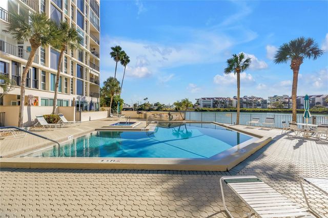 7400 SUN ISLAND DRIVE S 103, South Pasadena, FL 33707