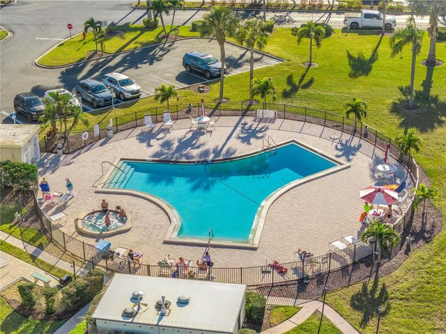 7400 SUN ISLAND DRIVE S 103, South Pasadena, FL 33707