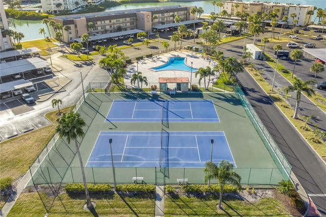 7400 SUN ISLAND DRIVE S 103, South Pasadena, FL 33707