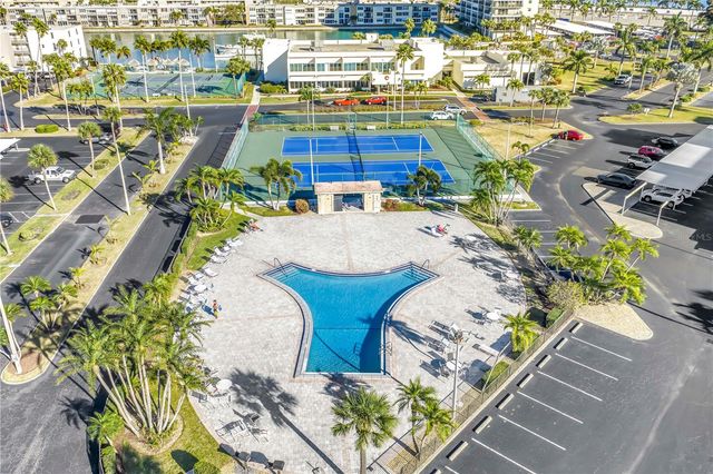 7400 SUN ISLAND DRIVE S 103, South Pasadena, FL 33707