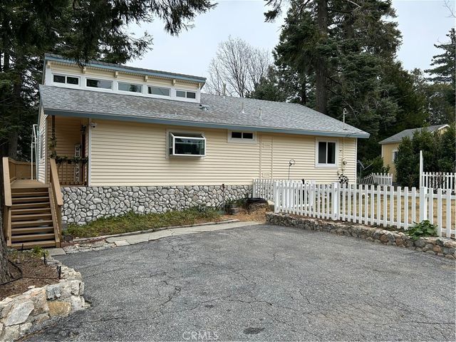 337 Lookout, Twin Peaks, CA 92391