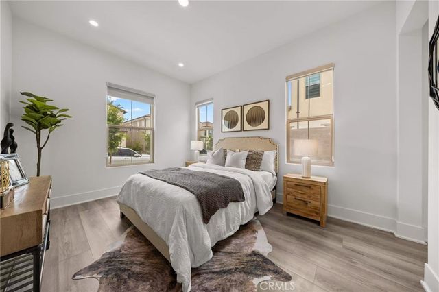 59 Longchamp, Irvine, CA 92602