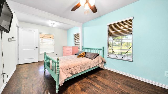 1542 W Reindeer, Lancaster, TX 75146