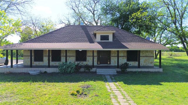 1542 W Reindeer, Lancaster, TX 75146