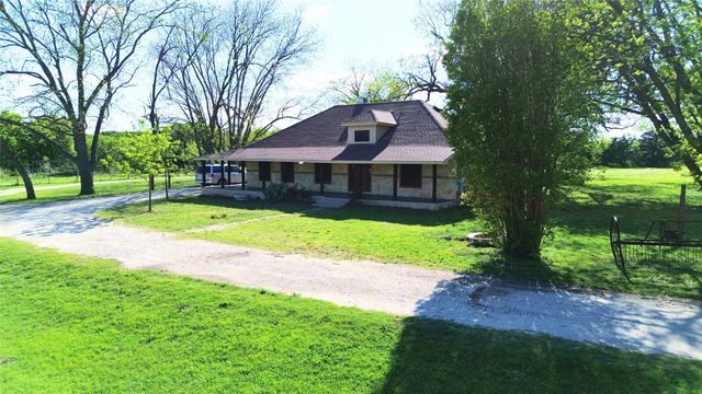 1542 W Reindeer, Lancaster, TX 75146