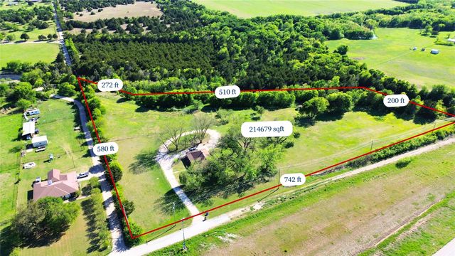 1542 W Reindeer, Lancaster, TX 75146
