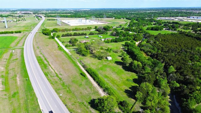 1542 W Reindeer, Lancaster, TX 75146