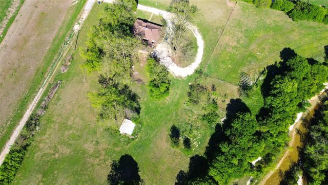 1542 W Reindeer, Lancaster, TX 75146