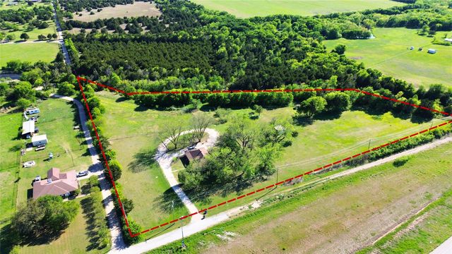 1542 W Reindeer, Lancaster, TX 75146