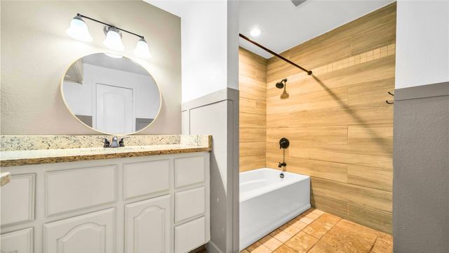 1542 W Reindeer, Lancaster, TX 75146