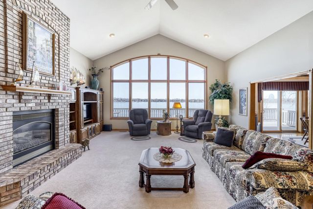 7728 Hilo Lane N, Forest Lake, MN 55025