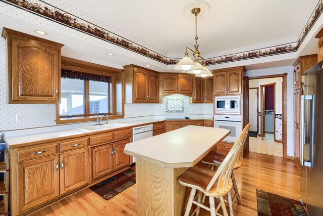 7728 Hilo Lane N, Forest Lake, MN 55025