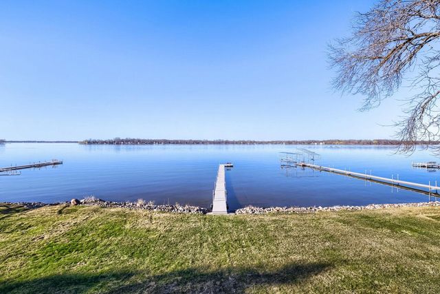 7728 Hilo Lane N, Forest Lake, MN 55025