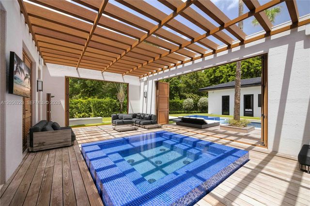 6540 SW 123rd St, Pinecrest, FL 33156