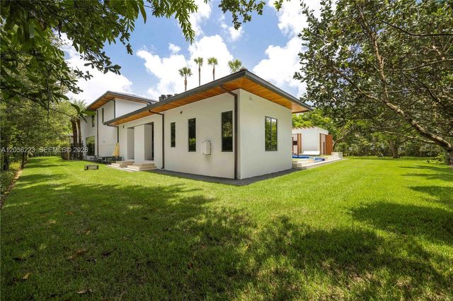 6540 SW 123rd St, Pinecrest, FL 33156