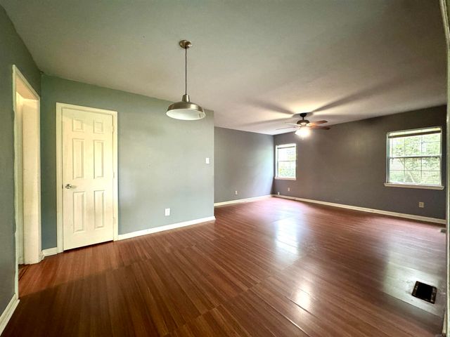 6312 Kenwood Rd, Little Rock, AR 72207