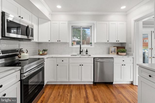 7604 WINDY RDG, Baltimore, MD 21236