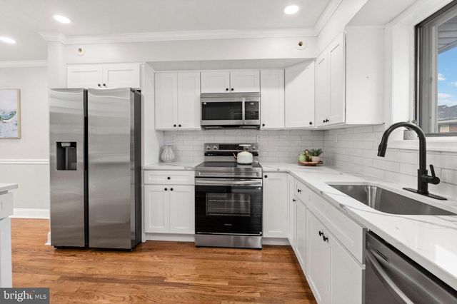 7604 WINDY RDG, Baltimore, MD 21236