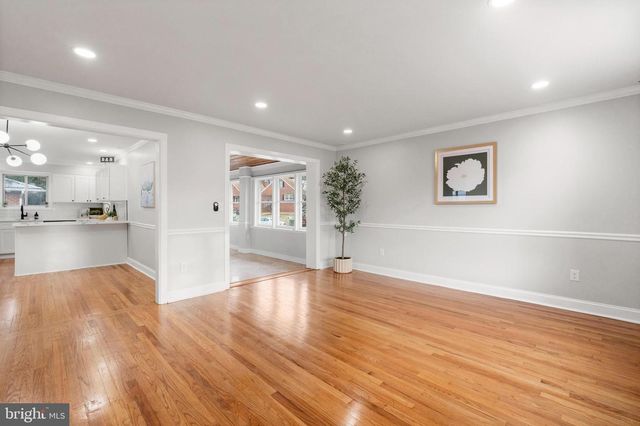 7604 WINDY RDG, Baltimore, MD 21236