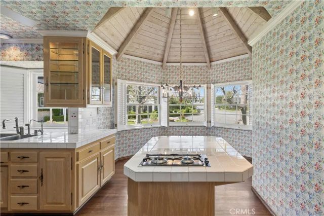 2401 Sierra Vista, Newport Beach, CA 92660