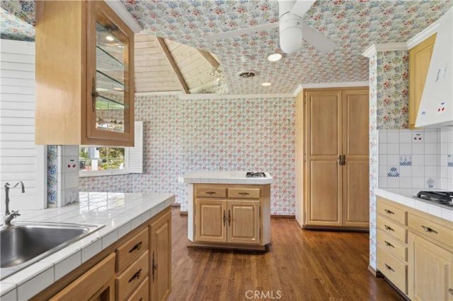 2401 Sierra Vista, Newport Beach, CA 92660