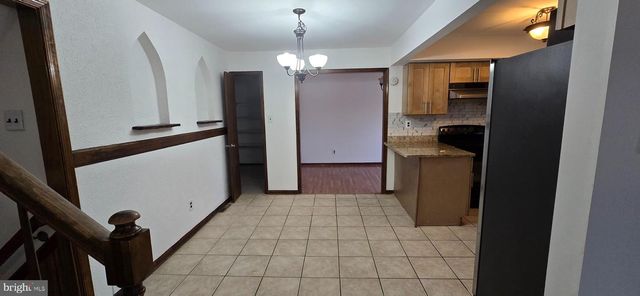 18 BELMONT RD, Bellmawr, NJ 08031