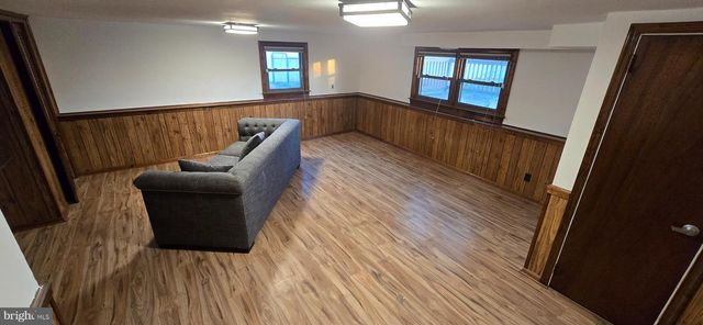 18 BELMONT RD, Bellmawr, NJ 08031