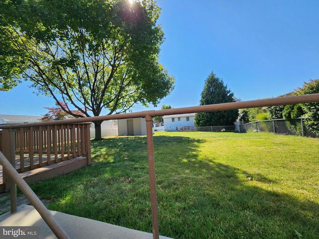 18 BELMONT RD, Bellmawr, NJ 08031