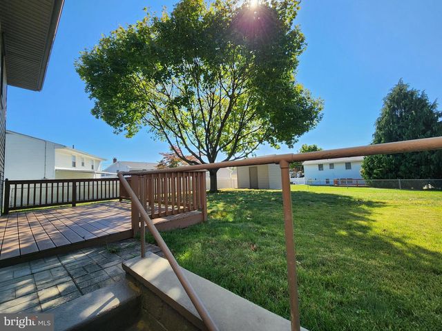 18 BELMONT RD, Bellmawr, NJ 08031