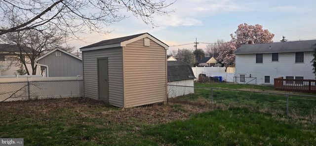 18 BELMONT RD, Bellmawr, NJ 08031