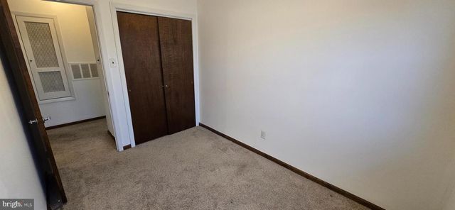 18 BELMONT RD, Bellmawr, NJ 08031