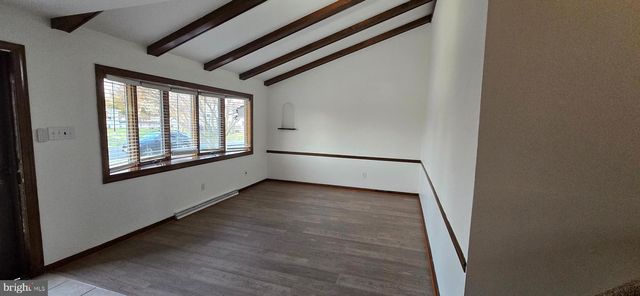 18 BELMONT RD, Bellmawr, NJ 08031