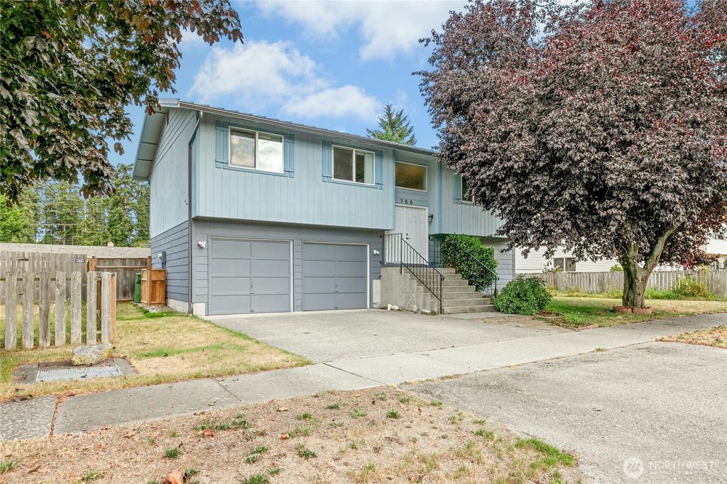 750 NW Dory Drive, Oak Harbor, WA 98277