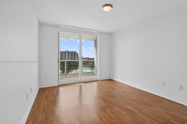 3301 NE 183 St 906, Aventura, FL 33160