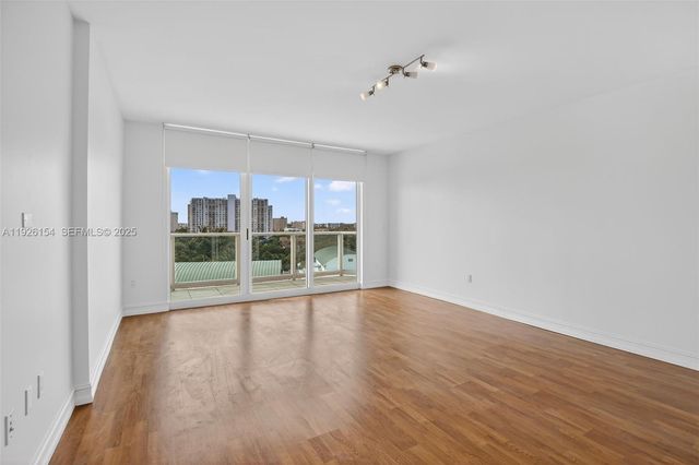 3301 NE 183 St 906, Aventura, FL 33160