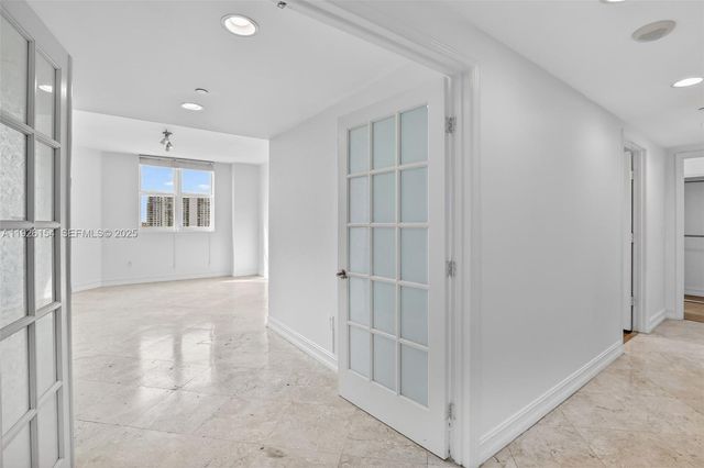 3301 NE 183 St 906, Aventura, FL 33160