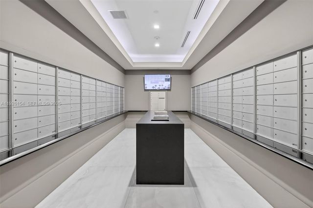 3301 NE 183 St 906, Aventura, FL 33160